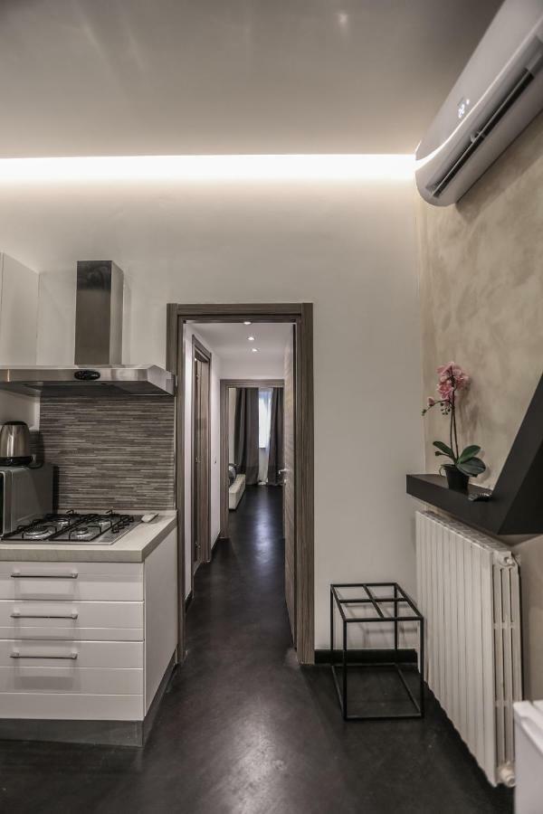 Stylish Apartment Near Duomo Milão Exterior foto